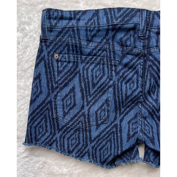 7 for All Mankind 7FAM Allover Diamond Pattern Raw Hem Cutoff Jean Shorts, 32 - Picture 10 of 14